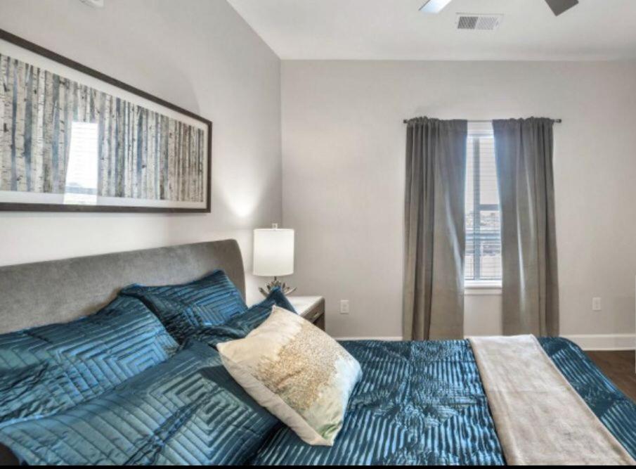 Spacious Castle W Gym Pool Free Parking I Walk To Dowtown N Broadway Nashville Exterior foto